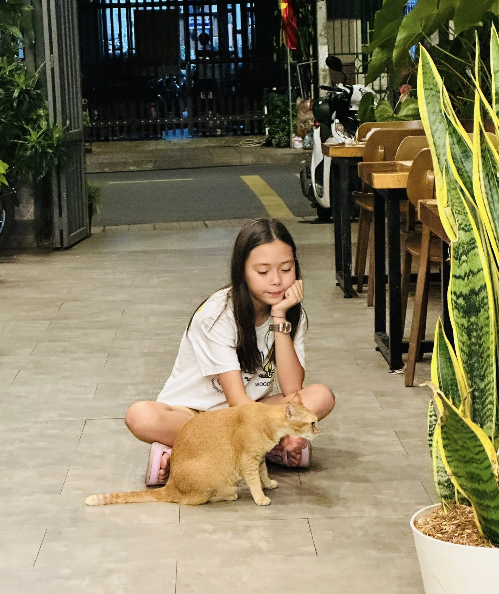 Con gái của nữ ca sĩ nổi tiếng: Là con lai Việt Nam - Thuỵ Điển, thông thạo 3 ngôn ngữ, được mẹ dạy cực khéo- Ảnh 5. Con gái của nữ ca sĩ nổi tiếng: Là con lai Việt Nam - Thuỵ Điển, thông thạo 3 ngôn ngữ, được mẹ dạy cực khéo- Ảnh 5.
