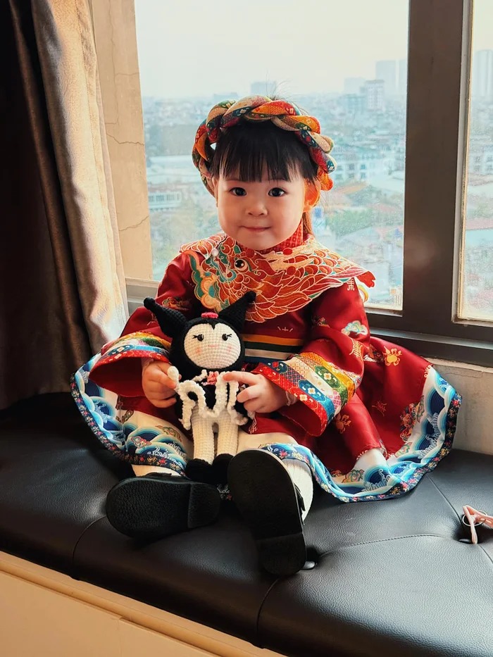 Con gái Hoa hậu Đỗ Mỹ Linh đích thị "tiểu thư trong truyền thuyết", nói 1 câu khiến cả trăm nghìn người bật cười- Ảnh 4. Con gái Hoa hậu Đỗ Mỹ Linh đích thị "tiểu thư trong truyền thuyết", nói 1 câu khiến cả trăm nghìn người bật cười- Ảnh 4.