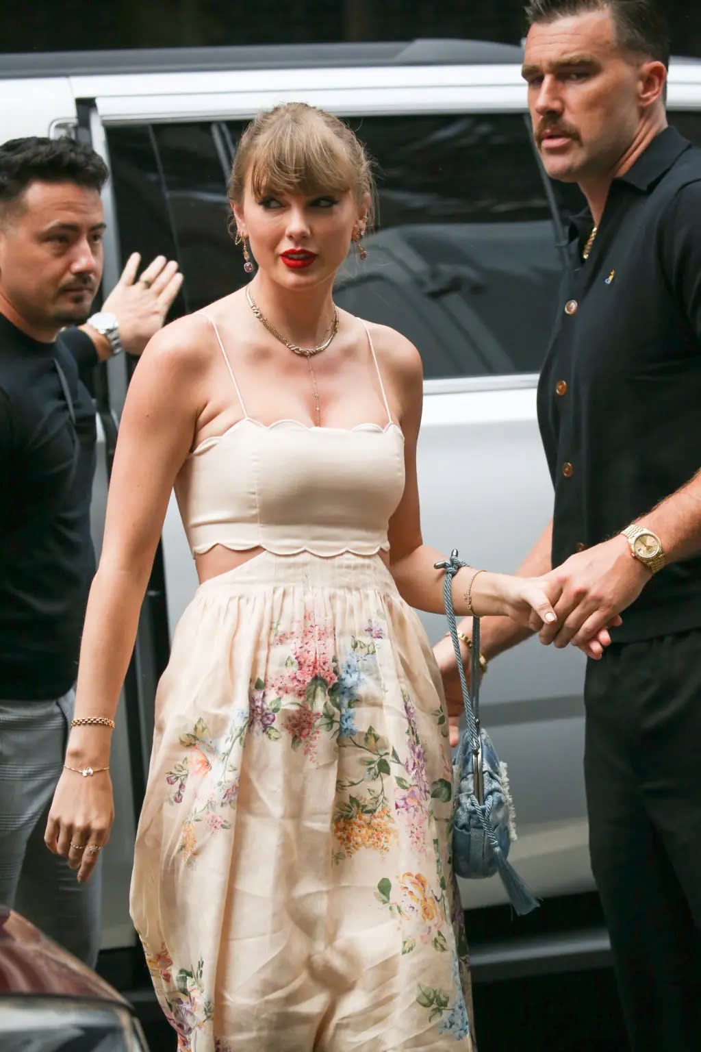 Khối tài sản tỷ đô khi Taylor Swift và Travis Kelce về chung một nhà- Ảnh 4. Khối tài sản tỷ đô khi Taylor Swift và Travis Kelce về chung một nhà- Ảnh 4.