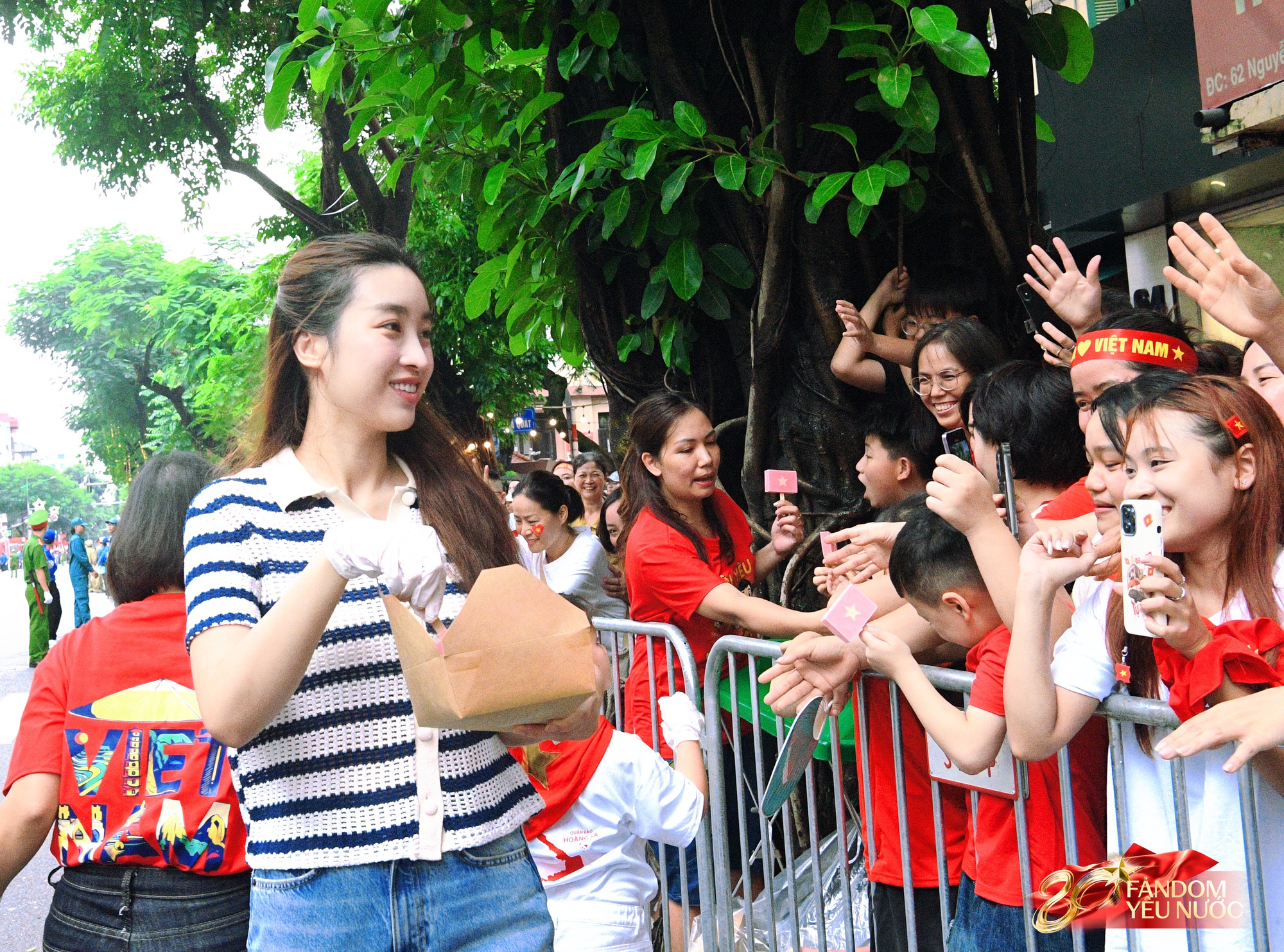 Dàn sao tại buổi sơ duyệt Đại lễ 2/9: Tăng Duy Tân - Thanh Sơn háo hức, Đỗ Mỹ Linh ghi điểm vì một hành động- Ảnh 8. Dàn sao tại buổi sơ duyệt Đại lễ 2/9: Tăng Duy Tân - Thanh Sơn háo hức, Đỗ Mỹ Linh ghi điểm vì một hành động- Ảnh 8.
