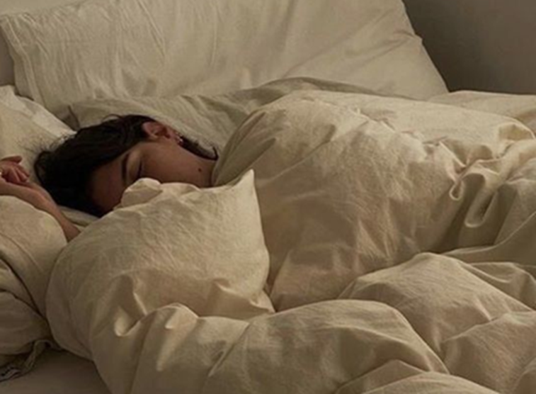 Đi ngủ khi hơi đói có lợi ích gì?- Ảnh 1. Đi ngủ khi hơi đói có lợi ích gì?- Ảnh 1.