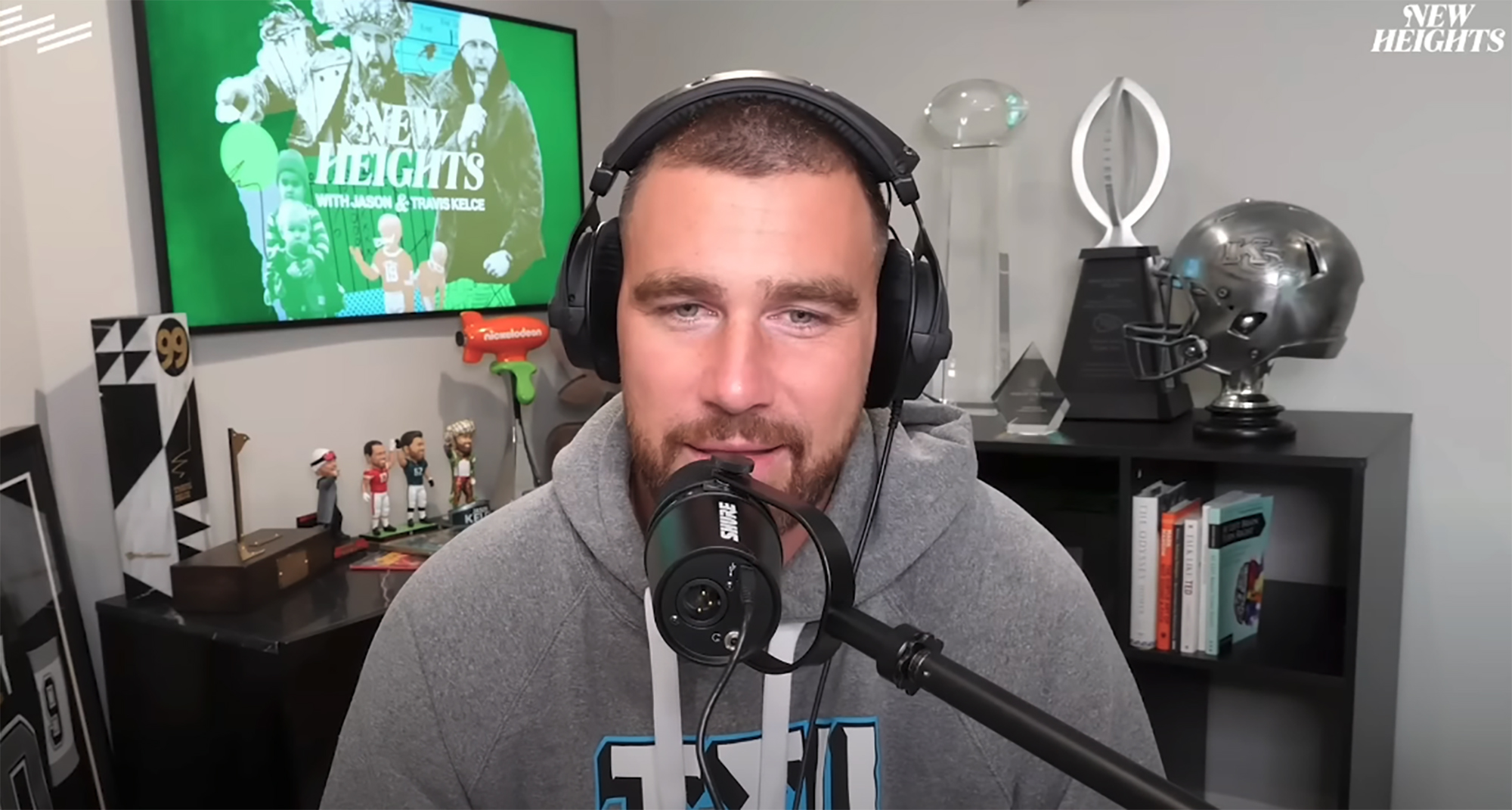 Ảnh: Toàn bộ dòng thời gian hẹn hò lãng mạn của Taylor Swift và Travis Kelce trước màn đính hôn bùng nổ cõi mạng- Ảnh 3. Ảnh: Toàn bộ dòng thời gian hẹn hò lãng mạn của Taylor Swift và Travis Kelce trước màn đính hôn bùng nổ cõi mạng- Ảnh 3.