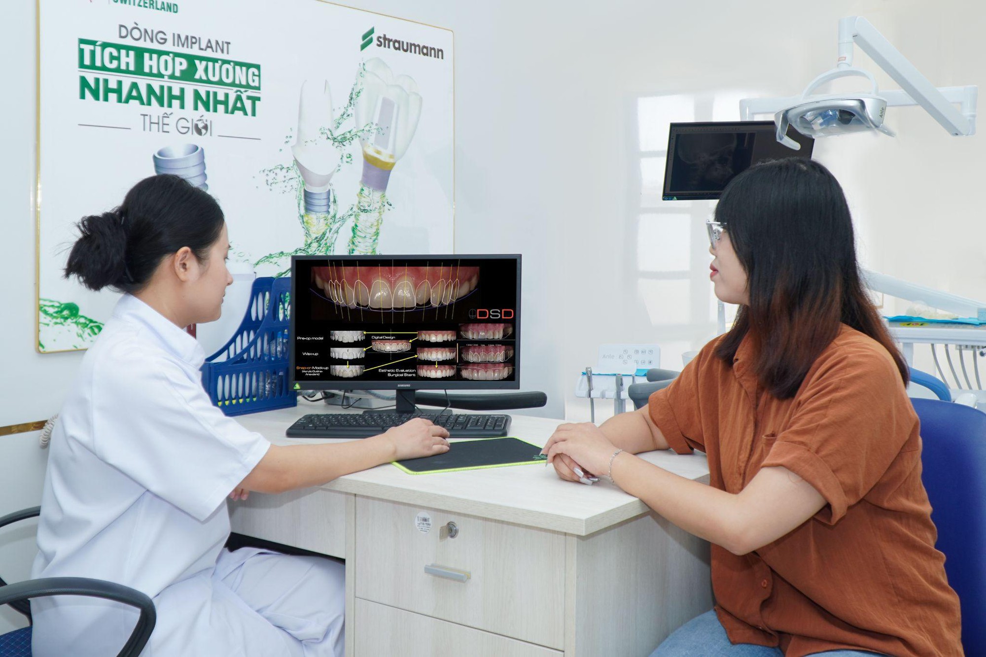 Dán sứ Veneer: Khi thẩm mỹ răng gắn liền bảo tồn- Ảnh 3. Dán sứ Veneer: Khi thẩm mỹ răng gắn liền bảo tồn- Ảnh 3.