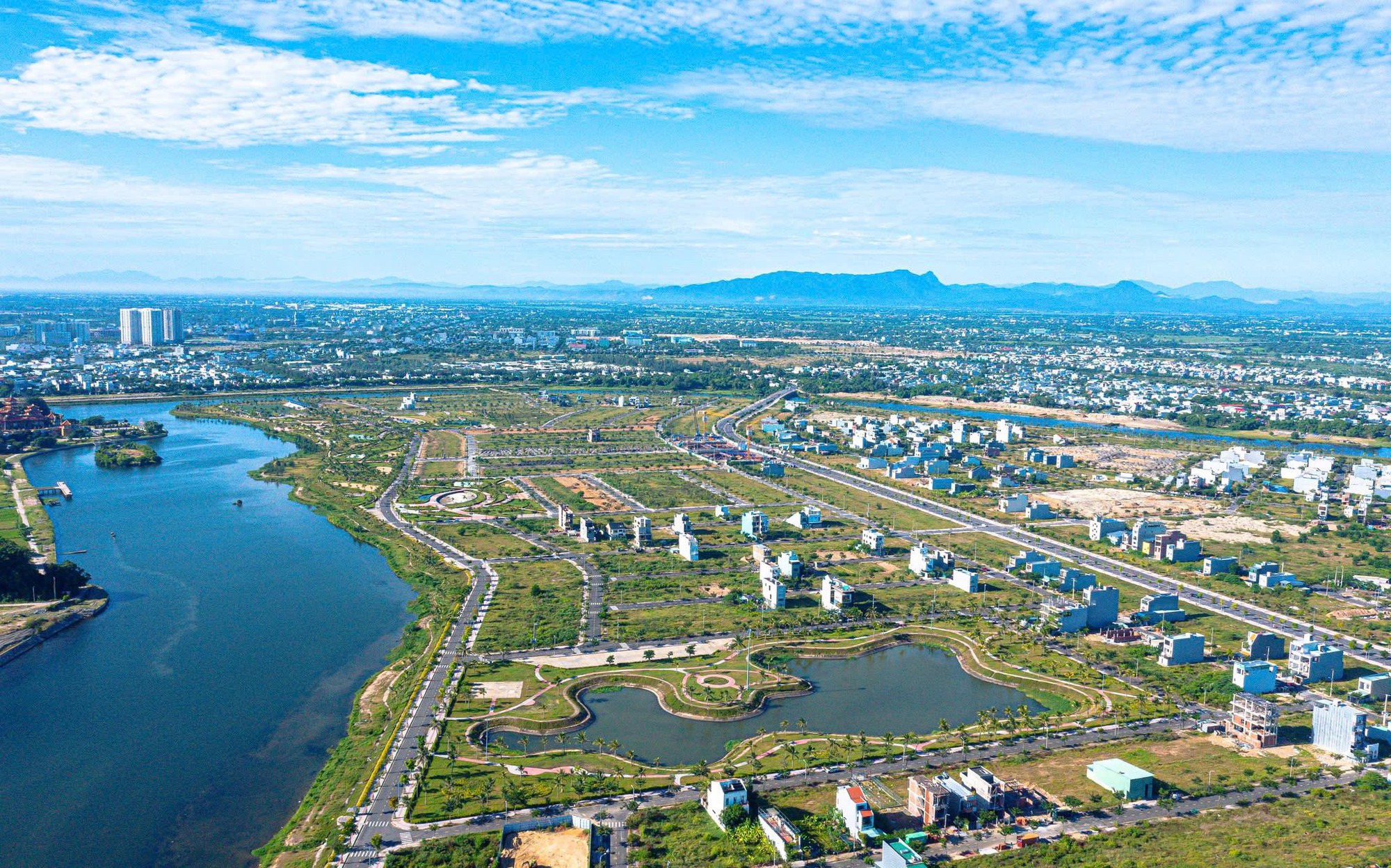 Tại sao giới sành đầu tư vẫn rót tiền vào đất nền Đà Nẵng?- Ảnh 4. Tại sao giới sành đầu tư vẫn rót tiền vào đất nền Đà Nẵng?- Ảnh 4.