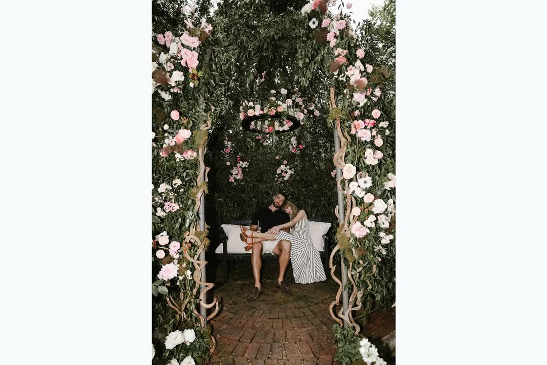 Chấn động nửa đêm: Taylor Swift chính thức thông báo lấy chồng!- Ảnh 5. Chấn động nửa đêm: Taylor Swift chính thức thông báo lấy chồng!- Ảnh 5.