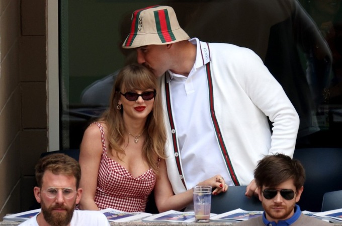 Chấn động nửa đêm: Taylor Swift chính thức thông báo lấy chồng!- Ảnh 7. Chấn động nửa đêm: Taylor Swift chính thức thông báo lấy chồng!- Ảnh 7.
