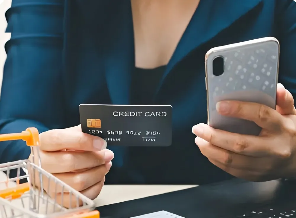 Vừa nạp 800 triệu đồng vào thẻ ngân hàng, khi thanh toán bữa tối cô gái sững sờ khi nhân viên thông báo: "Tài khoản không đủ số dư"- Ảnh 1. Vừa nạp 800 triệu đồng vào thẻ ngân hàng, khi thanh toán bữa tối cô gái sững sờ khi nhân viên thông báo: "Tài khoản không đủ số dư"- Ảnh 1.