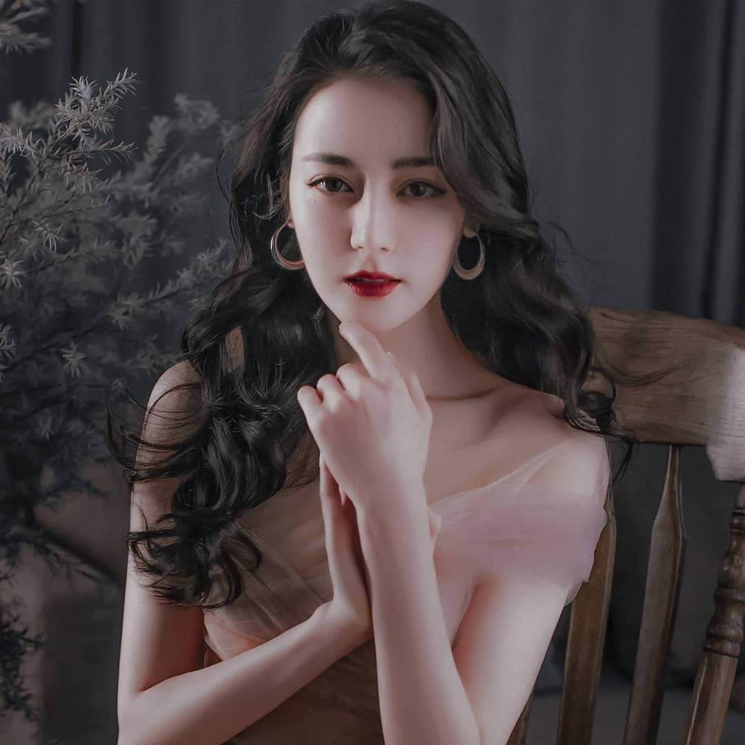 Nhìn mỹ nhân này là phải thốt lên "mặt còn giang sơn còn": Visual độc nhất tỷ người có một, ngắm 12 năm chưa chán- Ảnh 4.