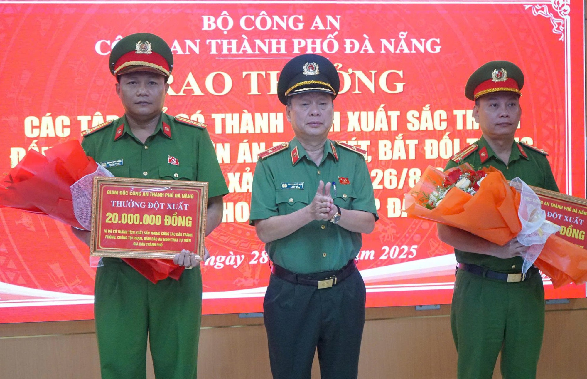Bất ngờ với hành trình và "kho chứa vàng" của đối tượng cướp tiệm vàng ở Đà Nẵng- Ảnh 5. Bất ngờ với hành trình và "kho chứa vàng" của đối tượng cướp tiệm vàng ở Đà Nẵng- Ảnh 5.