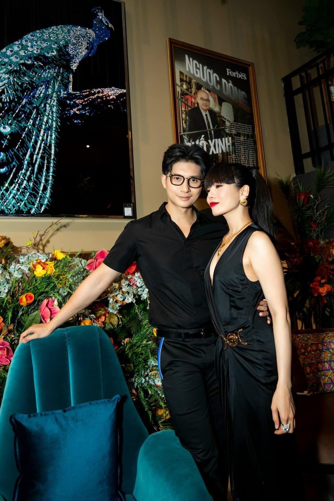 Cặp chị - em hot nhất Vbiz: Công khai tình cảm sau vài tháng ly hôn, 4 năm yêu toàn sóng gió- Ảnh 3. Cặp chị - em hot nhất Vbiz: Công khai tình cảm sau vài tháng ly hôn, 4 năm yêu toàn sóng gió- Ảnh 3.
