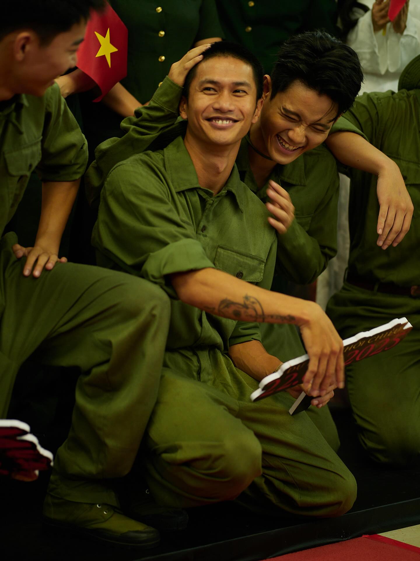 Ca sĩ số 1 của “concert quốc gia”: 2 ca khúc viral từ A50 đến A80, hát hay giọng ngọt cứ hát là bật khóc- Ảnh 7.