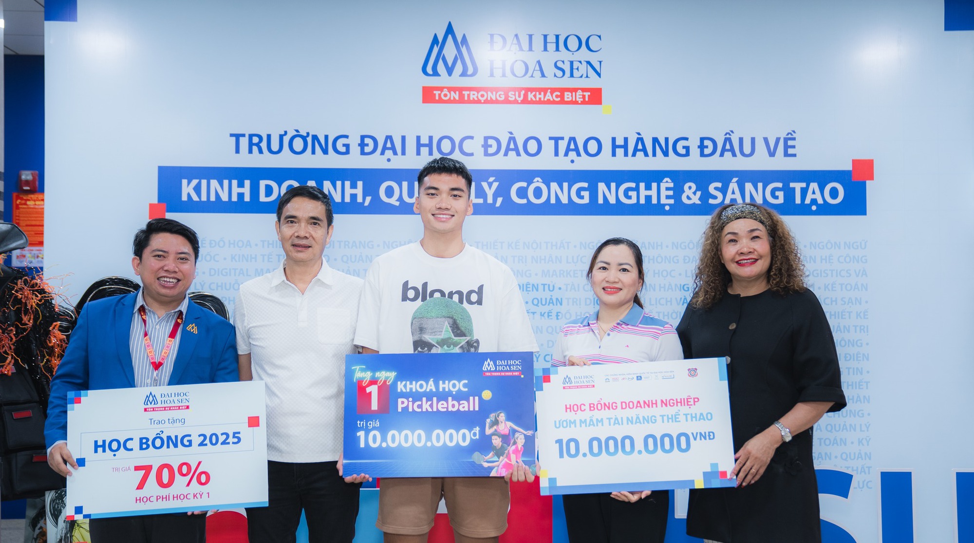 1 trường đại học mở xét tuyển bổ sung 600 chỉ tiêu với toàn ngành hot: Điểm chuẩn cao nhất chỉ 17 điểm- Ảnh 1. 1 trường đại học mở xét tuyển bổ sung 600 chỉ tiêu với toàn ngành hot: Điểm chuẩn cao nhất chỉ 17 điểm- Ảnh 1.