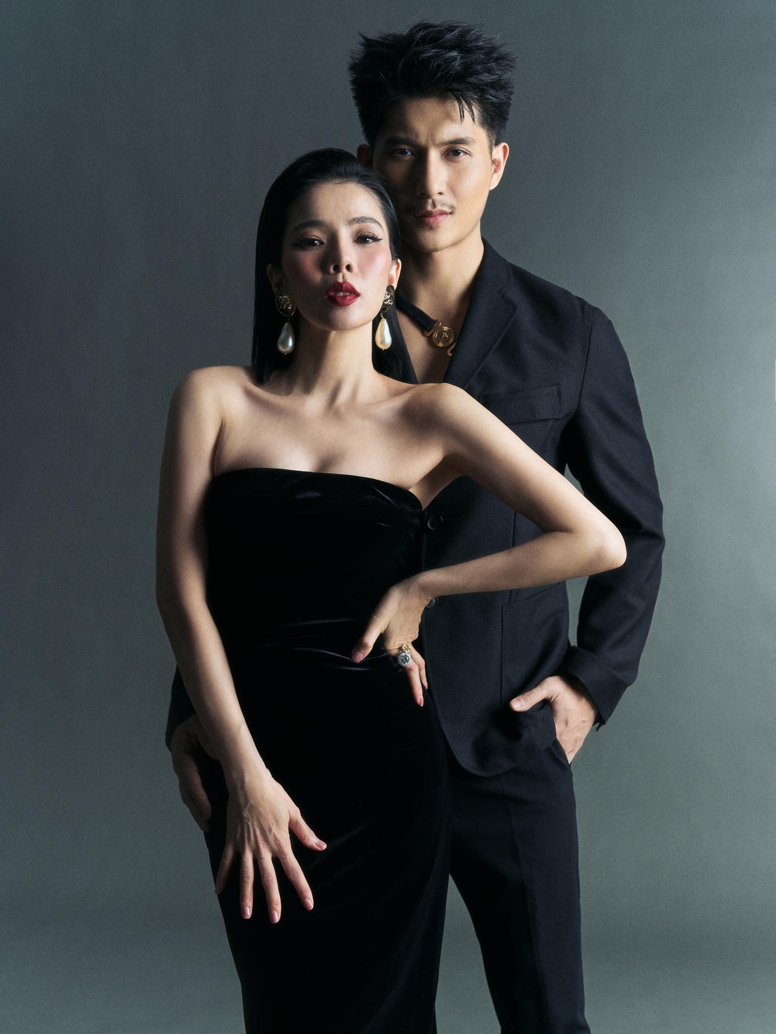 Cặp chị - em hot nhất Vbiz: Công khai tình cảm sau vài tháng ly hôn, 4 năm yêu toàn sóng gió- Ảnh 7. Cặp chị - em hot nhất Vbiz: Công khai tình cảm sau vài tháng ly hôn, 4 năm yêu toàn sóng gió- Ảnh 7.