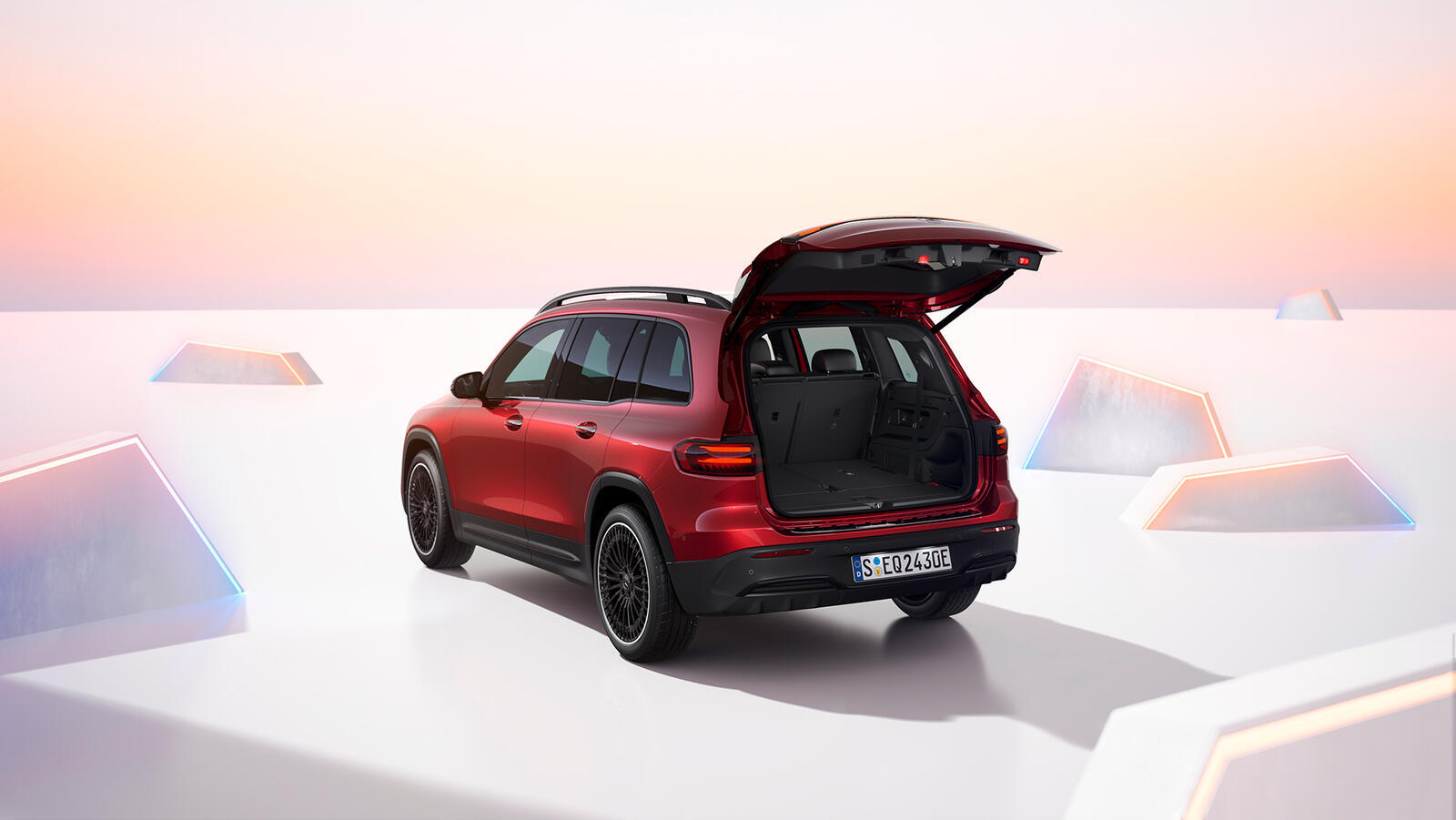 SUV điện Mercedes-Benz EQB 250+ FL ra mắt bản nâng cấp tại Việt Nam, giá hơn 2,3 tỷ đồng- Ảnh 3. SUV điện Mercedes-Benz EQB 250+ FL ra mắt bản nâng cấp tại Việt Nam, giá hơn 2,3 tỷ đồng- Ảnh 3.