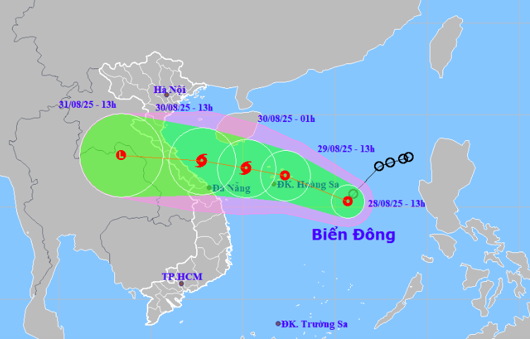 Áp thấp nhiệt đới sắp mạnh thành bão, hướng thẳng vào miền Trung- Ảnh 1.
