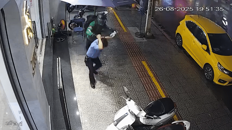 Bất ngờ với hành trình và "kho chứa vàng" của đối tượng cướp tiệm vàng ở Đà Nẵng- Ảnh 1. Bất ngờ với hành trình và "kho chứa vàng" của đối tượng cướp tiệm vàng ở Đà Nẵng- Ảnh 1.