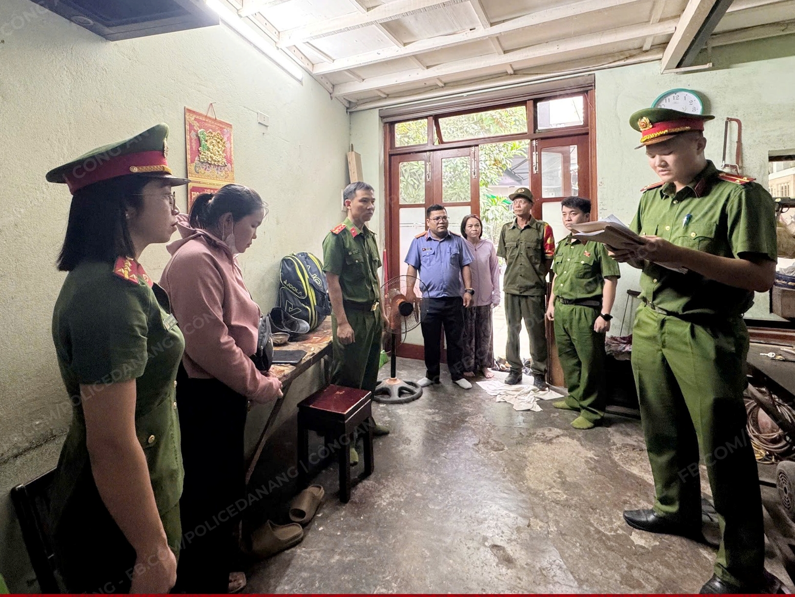Bắt tạm giam nhân viên Phạm Thị Thanh Duyên- Ảnh 1. Bắt tạm giam nhân viên Phạm Thị Thanh Duyên- Ảnh 1.
