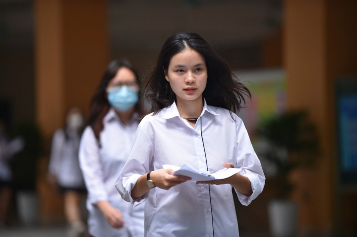 Mùa tuyển sinh lạ chưa từng có: Xét tuyển như canh bạc, thí sinh đỗ trượt mập mờ- Ảnh 2. Mùa tuyển sinh lạ chưa từng có: Xét tuyển như canh bạc, thí sinh đỗ trượt mập mờ- Ảnh 2.