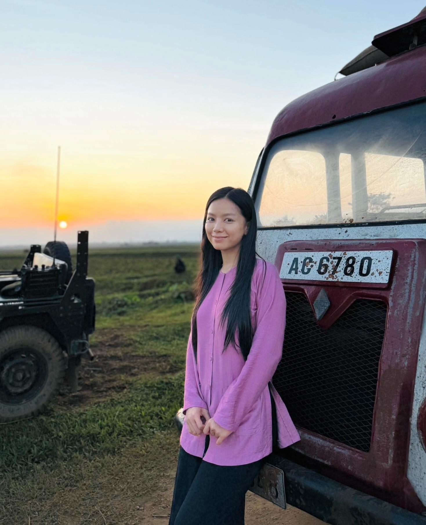 Bí mật sau cảnh nóng nhất Mưa Đỏ: Nam nữ chính không dám nhìn mặt nhau, đạo diễn tiết lộ 1 câu sốc óc- Ảnh 2.