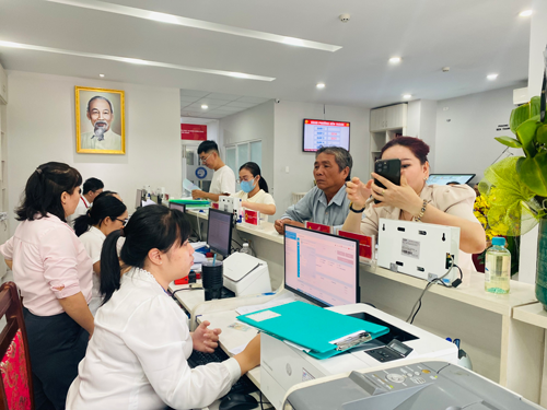 TP HCM: Cán bộ, công chức thôi việc sau sắp xếp có thể vay đến 300 triệu đồng- Ảnh 1. TP HCM: Cán bộ, công chức thôi việc sau sắp xếp có thể vay đến 300 triệu đồng- Ảnh 1.