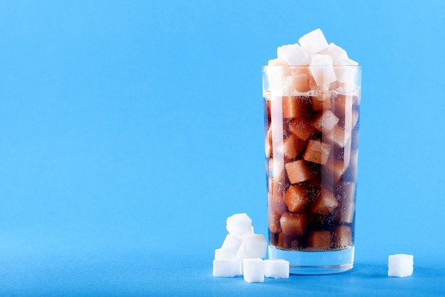 Máu ‘đặc như mật ong’ vì uống loại nước này mỗi ngày: Bác sĩ nói ‘chẳng khác nào tự đầu độc bản thân’- Ảnh 2.