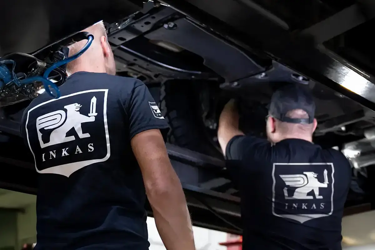 Bí mật cái tên giúp VinFast làm lớp chống đạn cho xe Lạc Hồng 900 LX: Nổi danh 30 năm, chất lượng miễn bàn- Ảnh 2.