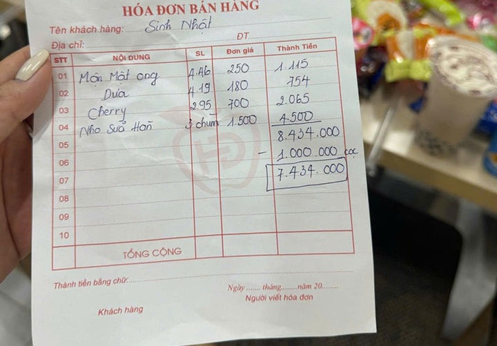 3 chùm nho giá 4,5 triệu đồng: Quản lý thị trường Lạng Sơn vào cuộc- Ảnh 1. 3 chùm nho giá 4,5 triệu đồng: Quản lý thị trường Lạng Sơn vào cuộc- Ảnh 1.