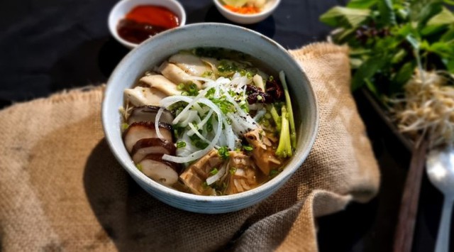 Không phải bún thang, món ăn chỉ từ 35.000 đồng/bát này mới là hương vị Việt lọt top ngon nhất thế giới- Ảnh 1. Không phải bún thang, món ăn chỉ từ 35.000 đồng/bát này mới là hương vị Việt lọt top ngon nhất thế giới- Ảnh 1.