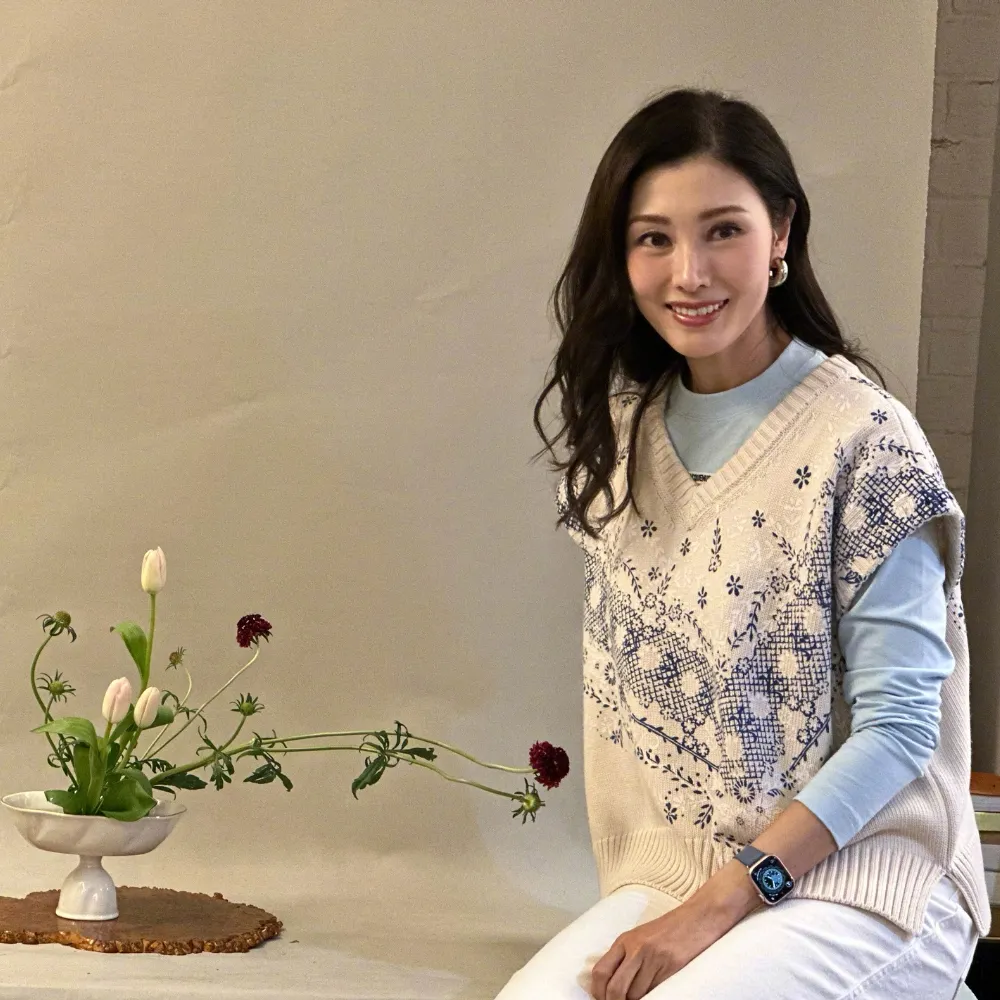 Hoa hậu mang 2 dòng máu dù U60 vẫn sở hữu eo “con kiến”, vóc dáng như thời đôi mươi: Bí quyết đơn giản chị em nào cũng có thể làm được- Ảnh 2. Hoa hậu mang 2 dòng máu dù U60 vẫn sở hữu eo “con kiến”, vóc dáng như thời đôi mươi: Bí quyết đơn giản chị em nào cũng có thể làm được- Ảnh 2.