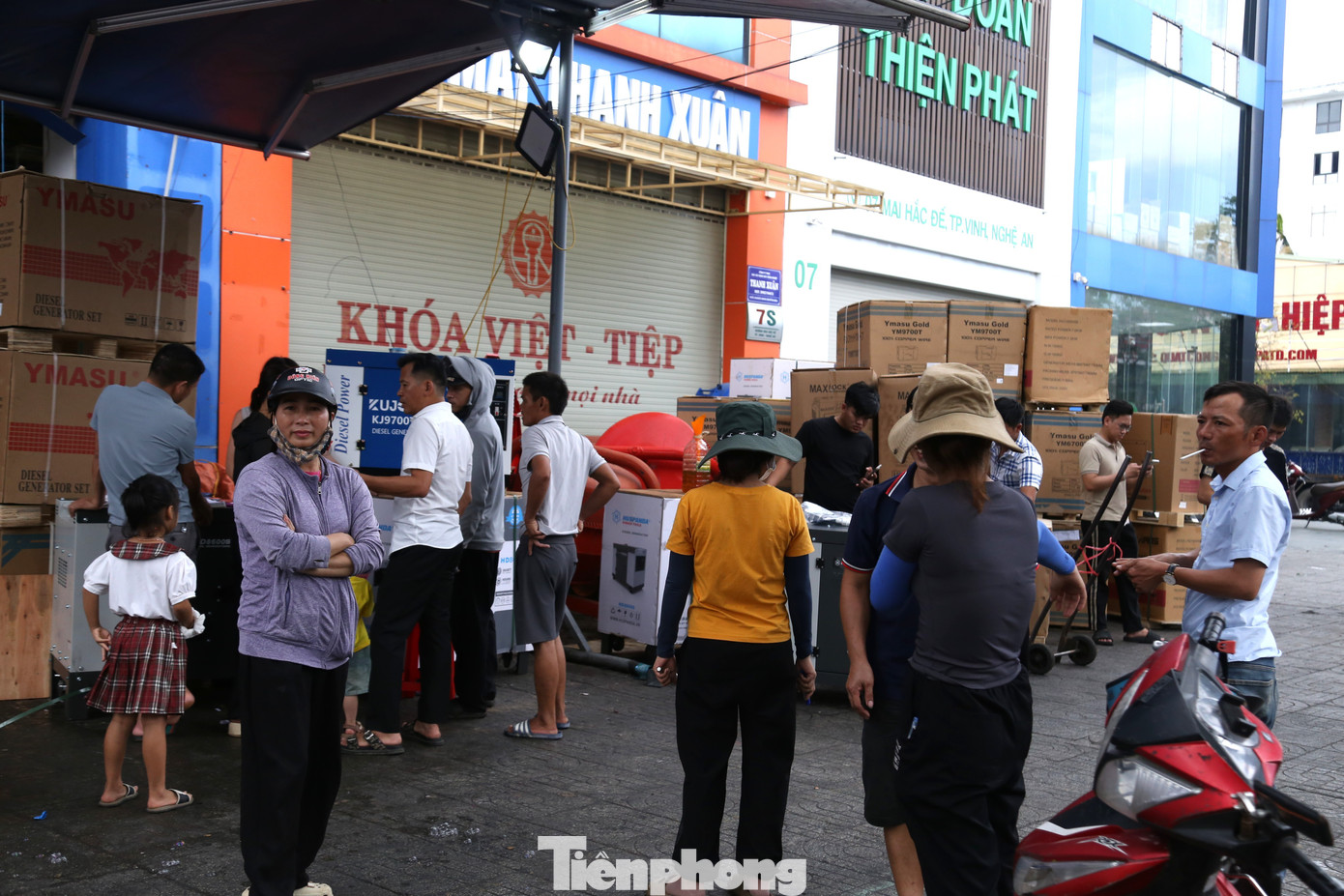 Nườm nượp mua máy phát điện, chấp nhận giá cao, nhiều nơi 'cháy' hàng- Ảnh 13.