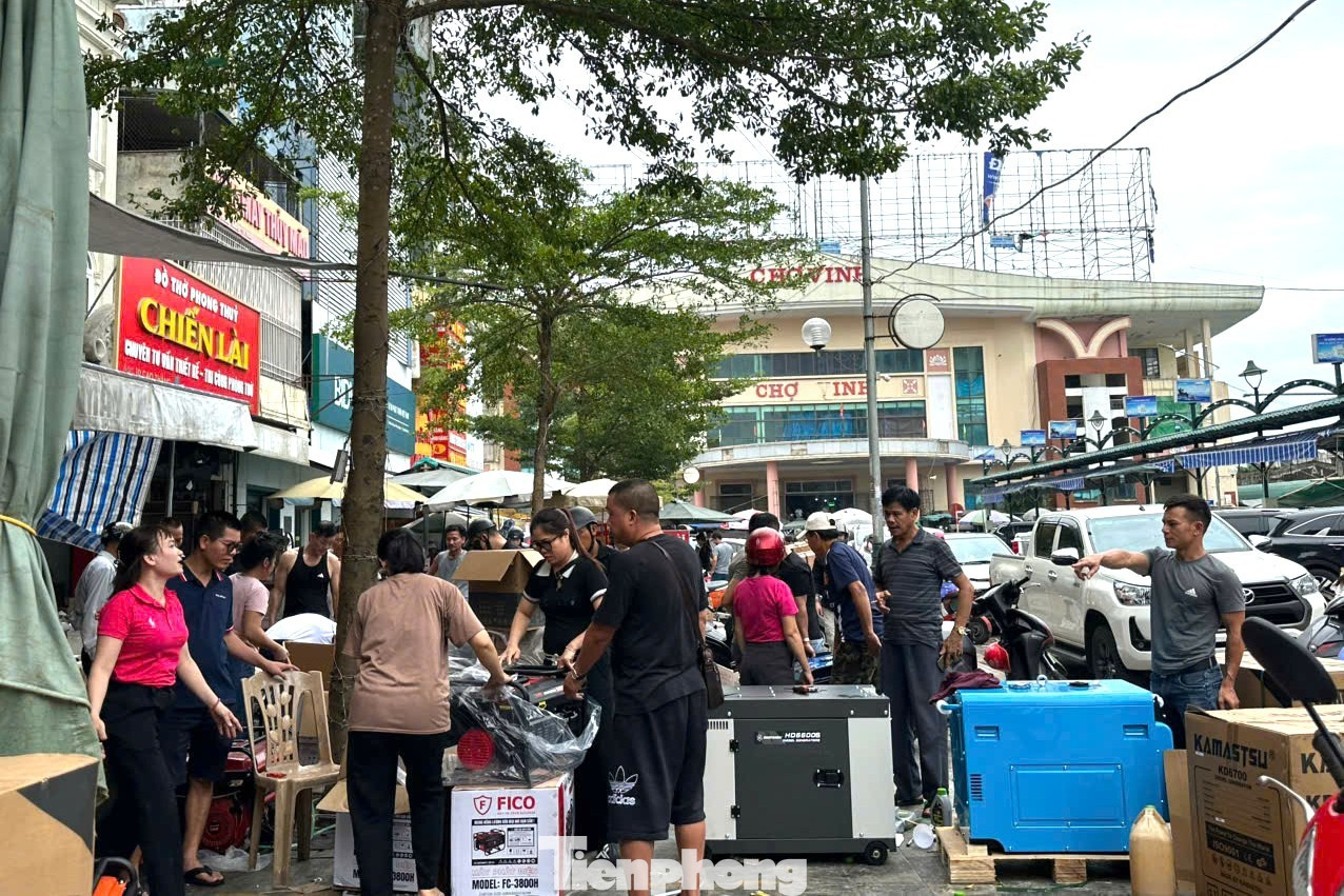 Nườm nượp mua máy phát điện, chấp nhận giá cao, nhiều nơi 'cháy' hàng- Ảnh 11.