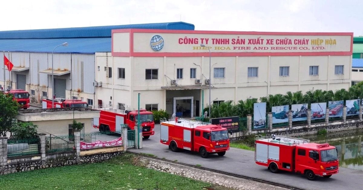 Chiếc xe thang cứu hoả đồ sộ tại Triển lãm A80: Ai đứng sau?- Ảnh 3.