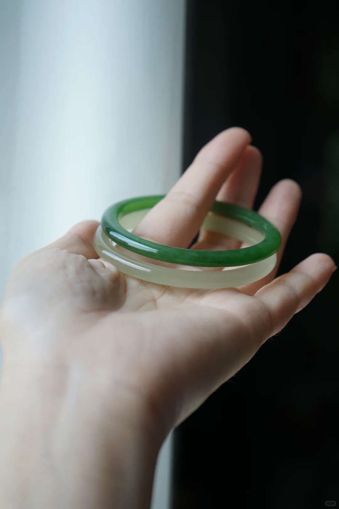Vì sao các phú bà Trung Quốc ưa đeo ngọc phỉ thúy?- Ảnh 8. Vì sao các phú bà Trung Quốc ưa đeo ngọc phỉ thúy?- Ảnh 8.