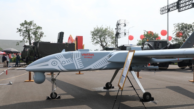 "Bảo bối" UAV đa năng ra mắt tại công trình kỷ lục Việt Nam: Vận tốc tối đa 200km/h, có thể mang cả tên lửa- Ảnh 5. "Bảo bối" UAV đa năng ra mắt tại công trình kỷ lục Việt Nam: Vận tốc tối đa 200km/h, có thể mang cả tên lửa- Ảnh 5.