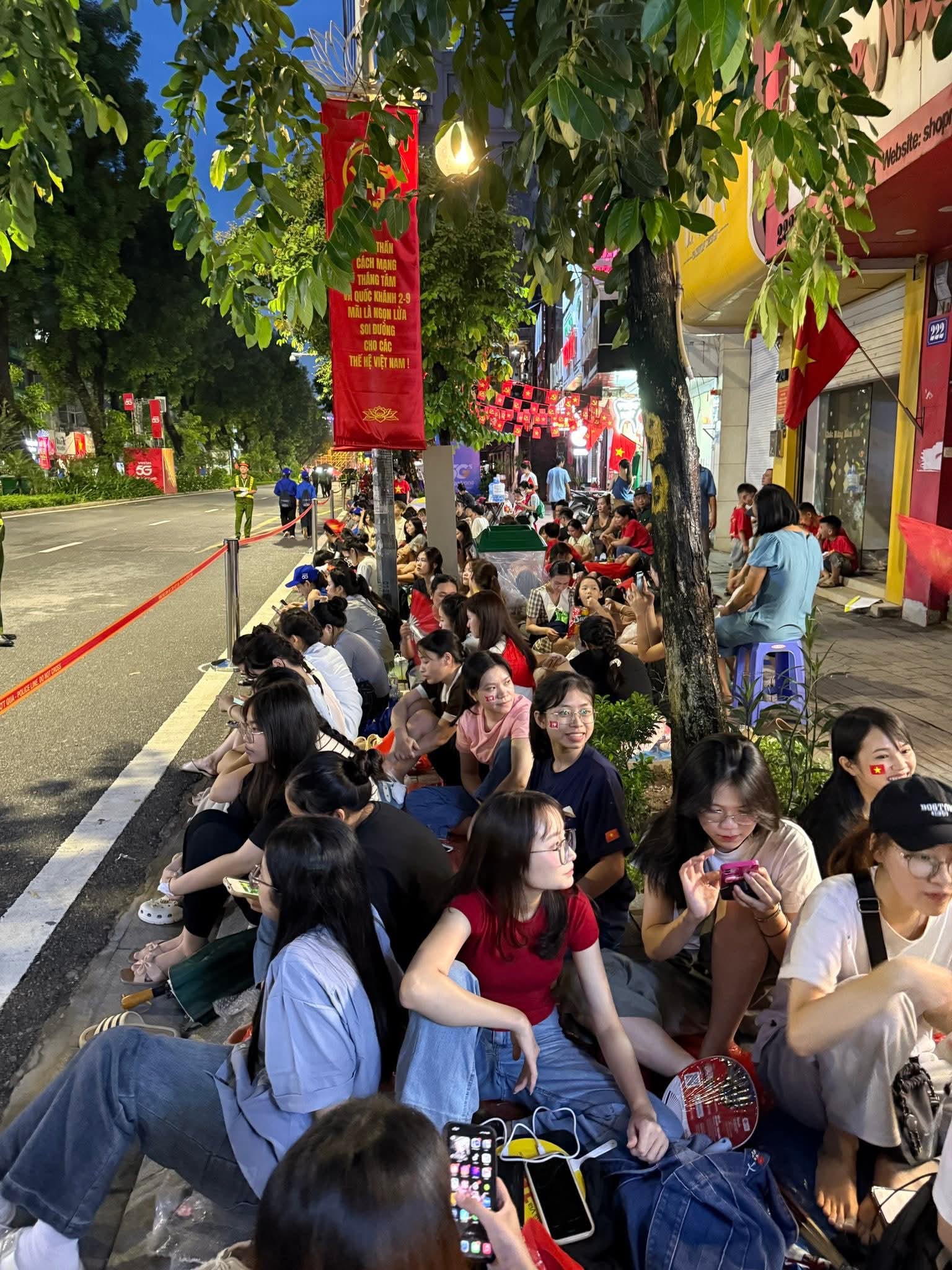 Ở đây có những câu chuyện rất dễ thương và rất Việt Nam- Ảnh 7.