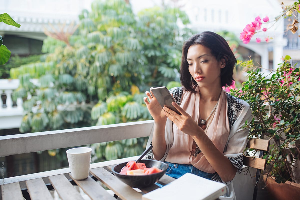 Người EQ thấp thường xuyên nhắn tin, trò chuyện về 5 nội dung này, kiểm tra xem bạn có biểu hiện nào không?- Ảnh 1. Người EQ thấp thường xuyên nhắn tin, trò chuyện về 5 nội dung này, kiểm tra xem bạn có biểu hiện nào không?- Ảnh 1.