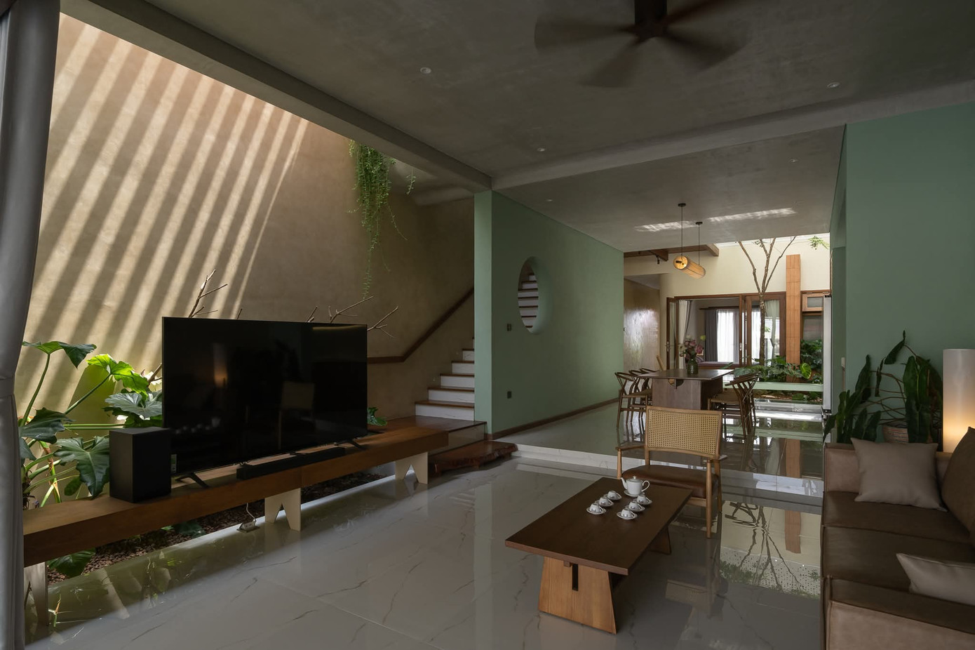 Ngôi nhà hiện đại ở Miền Tây rộng 120m2 mang vẻ đẹp nhà vườn truyền thống- Ảnh 4. Ngôi nhà hiện đại ở Miền Tây rộng 120m2 mang vẻ đẹp nhà vườn truyền thống- Ảnh 4.