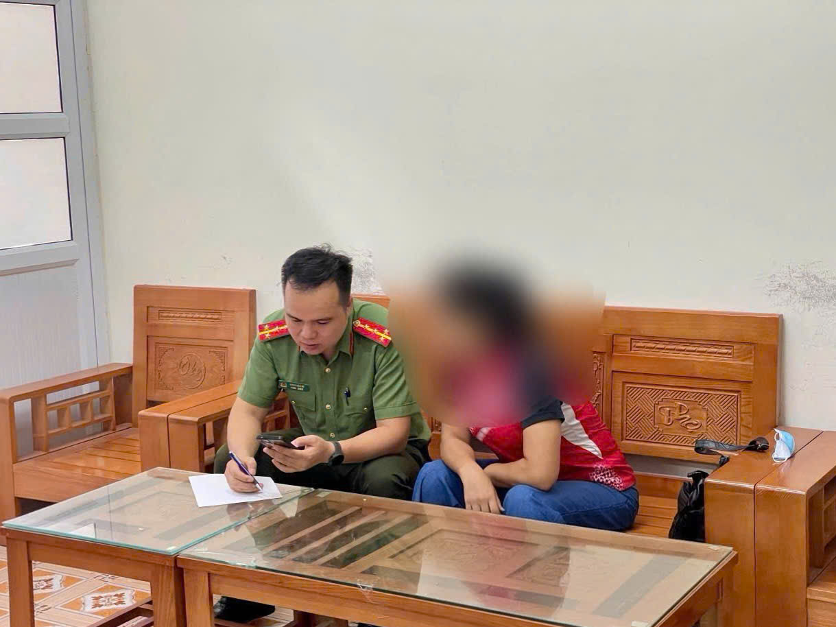 Người phụ nữ 29 tuổi vay ngân hàng MB 20 triệu đồng,  được yêu cầu chuyển 5 triệu đồng để điều chỉnh thông tin liền báo công an- Ảnh 2.