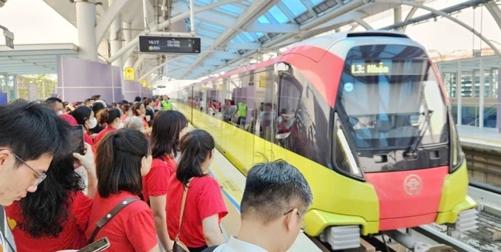 Giá vé xe buýt, metro dịp 2/9 thế nào?- Ảnh 1. Giá vé xe buýt, metro dịp 2/9 thế nào?- Ảnh 1.