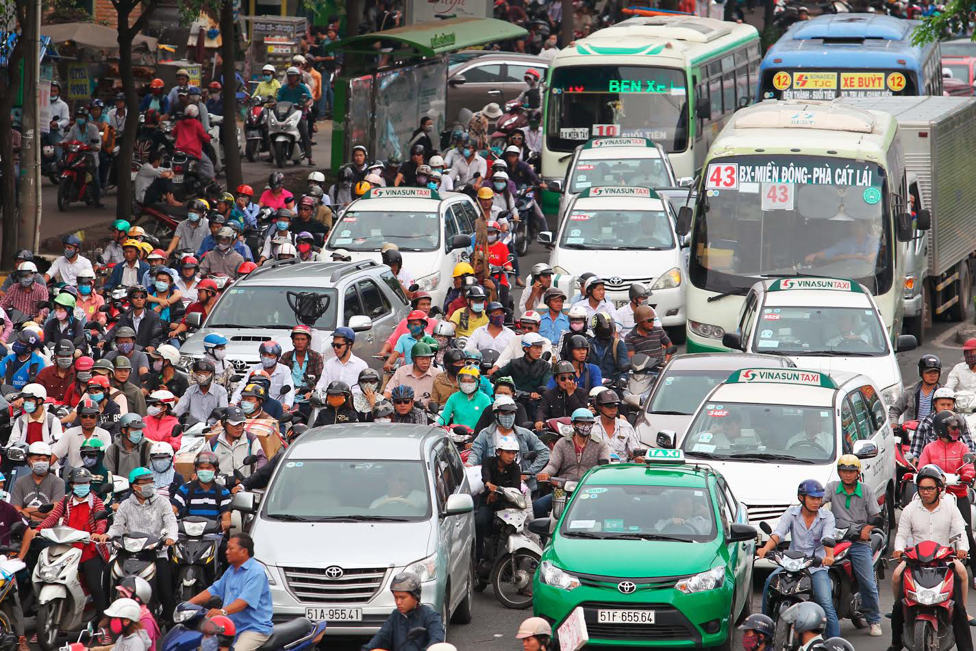 Hà Nội dự kiến mở rộng diện cấm phương tiện gây ô nhiễm- Ảnh 1. Hà Nội dự kiến mở rộng diện cấm phương tiện gây ô nhiễm- Ảnh 1.