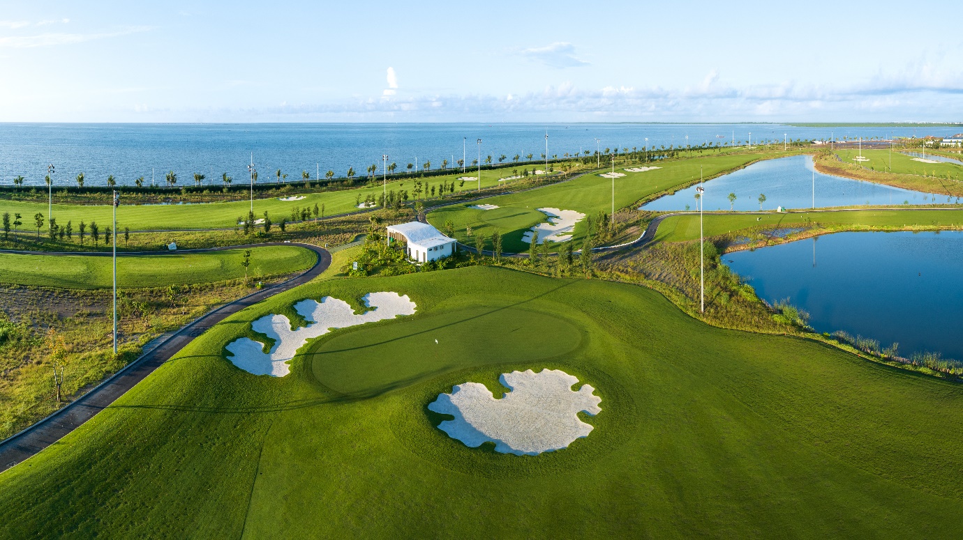 Dragon Golf Links khánh thành giai đoạn 2: Hoàn thiện 27 hồ golf tiêu chuẩn quốc tế- Ảnh 2. Dragon Golf Links khánh thành giai đoạn 2: Hoàn thiện 27 hồ golf tiêu chuẩn quốc tế- Ảnh 2.