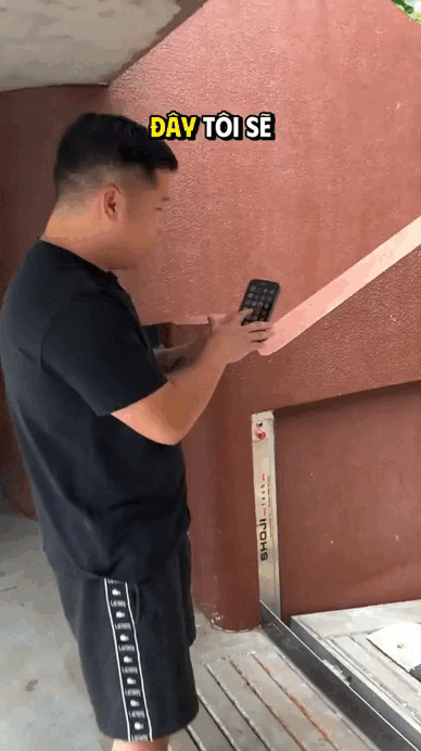 Viral nhất TikTok: Ngôi nhà "bất khả xâm phạm" giữa biển nước Hà Nội nhờ cửa chống ngập 200 triệu, chủ nhà là ông trùm chuỗi Nhậu Tự Do cực hot!- Ảnh 5.