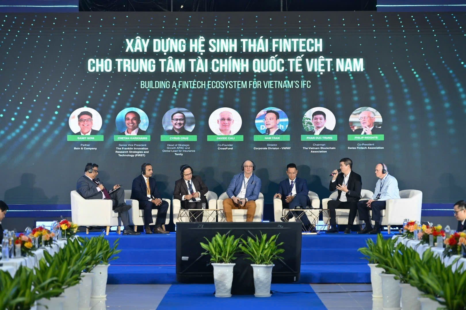 Chuyên gia gợi mở mô hình lý tưởng để Trung tâm tài chính quốc tế đầu tiên của Việt Nam gia tăng nguồn vốn ngoại tệ cho địa phương- Ảnh 2. Chuyên gia gợi mở mô hình lý tưởng để Trung tâm tài chính quốc tế đầu tiên của Việt Nam gia tăng nguồn vốn ngoại tệ cho địa phương- Ảnh 2.