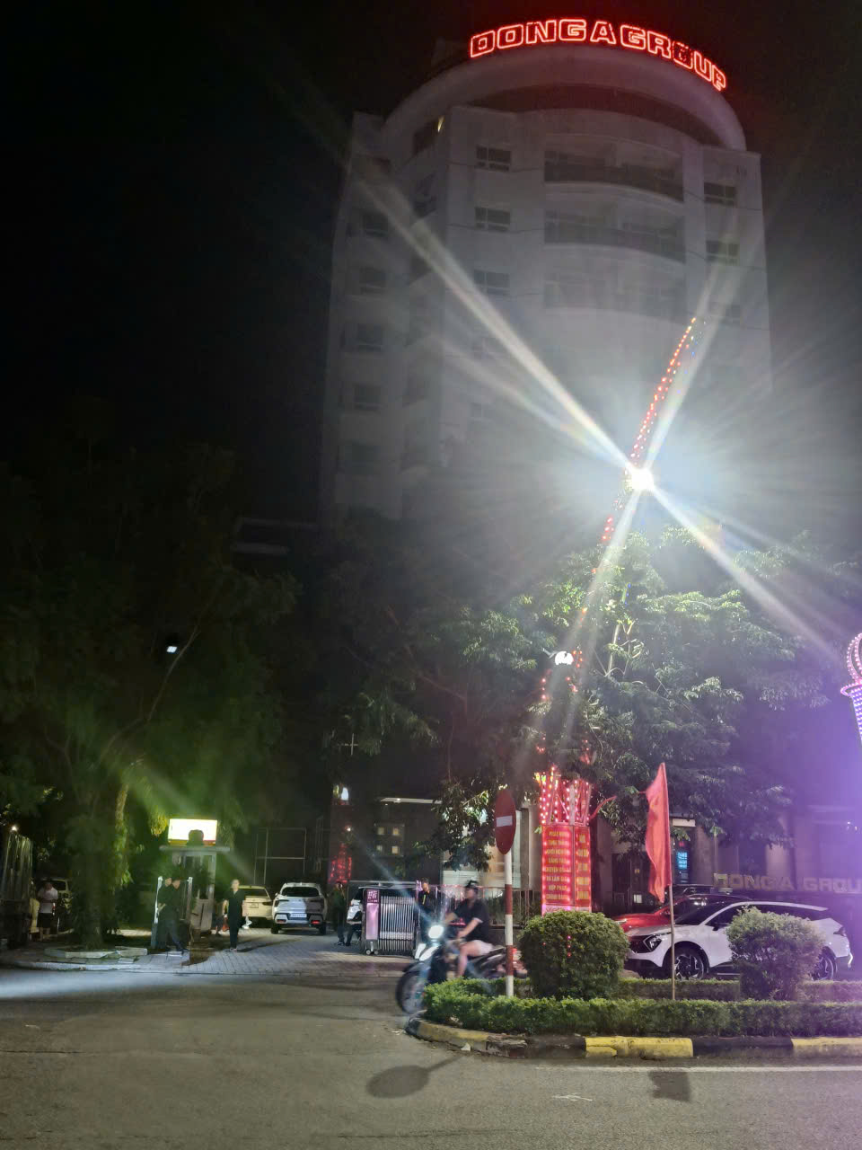 Ông Cao Tiến Đoan, “ông bầu” bóng đá xứ Thanh vừa bị công an khám xét là ai?- Ảnh 4. Ông Cao Tiến Đoan, “ông bầu” bóng đá xứ Thanh vừa bị công an khám xét là ai?- Ảnh 4.