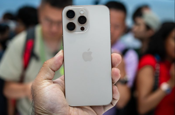 Giá iPhone lao dốc: Nhiều mẫu giảm tiền triệu, chạm mức thấp nhất lịch sử- Ảnh 1. Giá iPhone lao dốc: Nhiều mẫu giảm tiền triệu, chạm mức thấp nhất lịch sử- Ảnh 1.