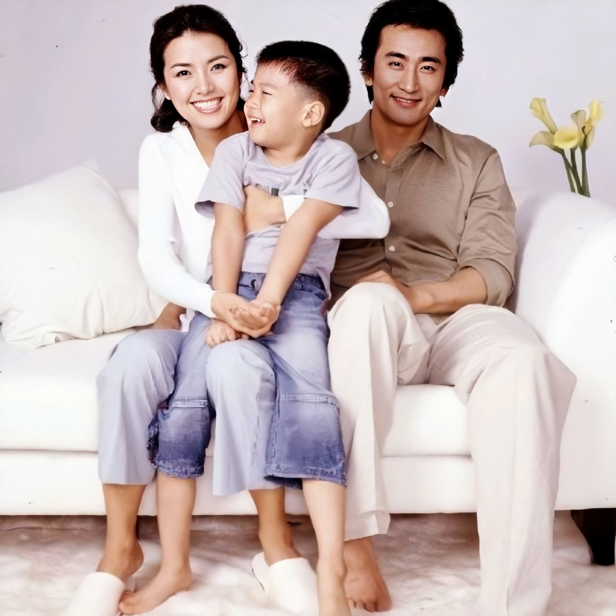 "Ông trùm" Cha In Pyo có thực sự là cậu ấm "ngậm thìa vàng", thừa kế 300 tỷ USD?- Ảnh 7. "Ông trùm" Cha In Pyo có thực sự là cậu ấm "ngậm thìa vàng", thừa kế 300 tỷ USD?- Ảnh 7.