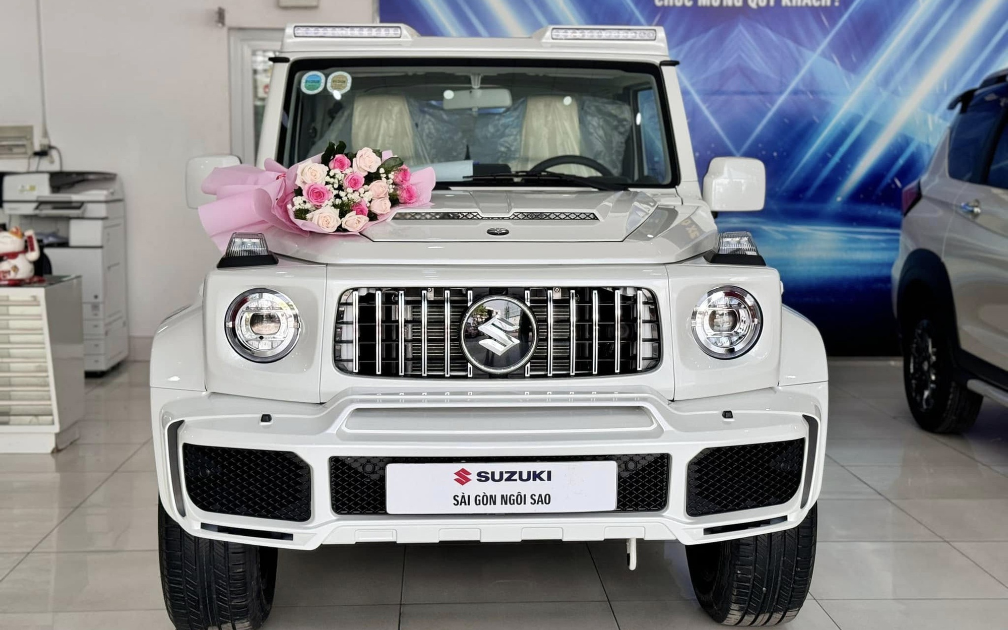 Mua Suzuki Jimny bây giờ tiết kiệm 120 triệu đồng tiền lăn bánh: Đại lý giảm giá sâu, nhiều nơi độ sẵn hầm hố để hút khách- Ảnh 7. Mua Suzuki Jimny bây giờ tiết kiệm 120 triệu đồng tiền lăn bánh: Đại lý giảm giá sâu, nhiều nơi độ sẵn hầm hố để hút khách- Ảnh 7.