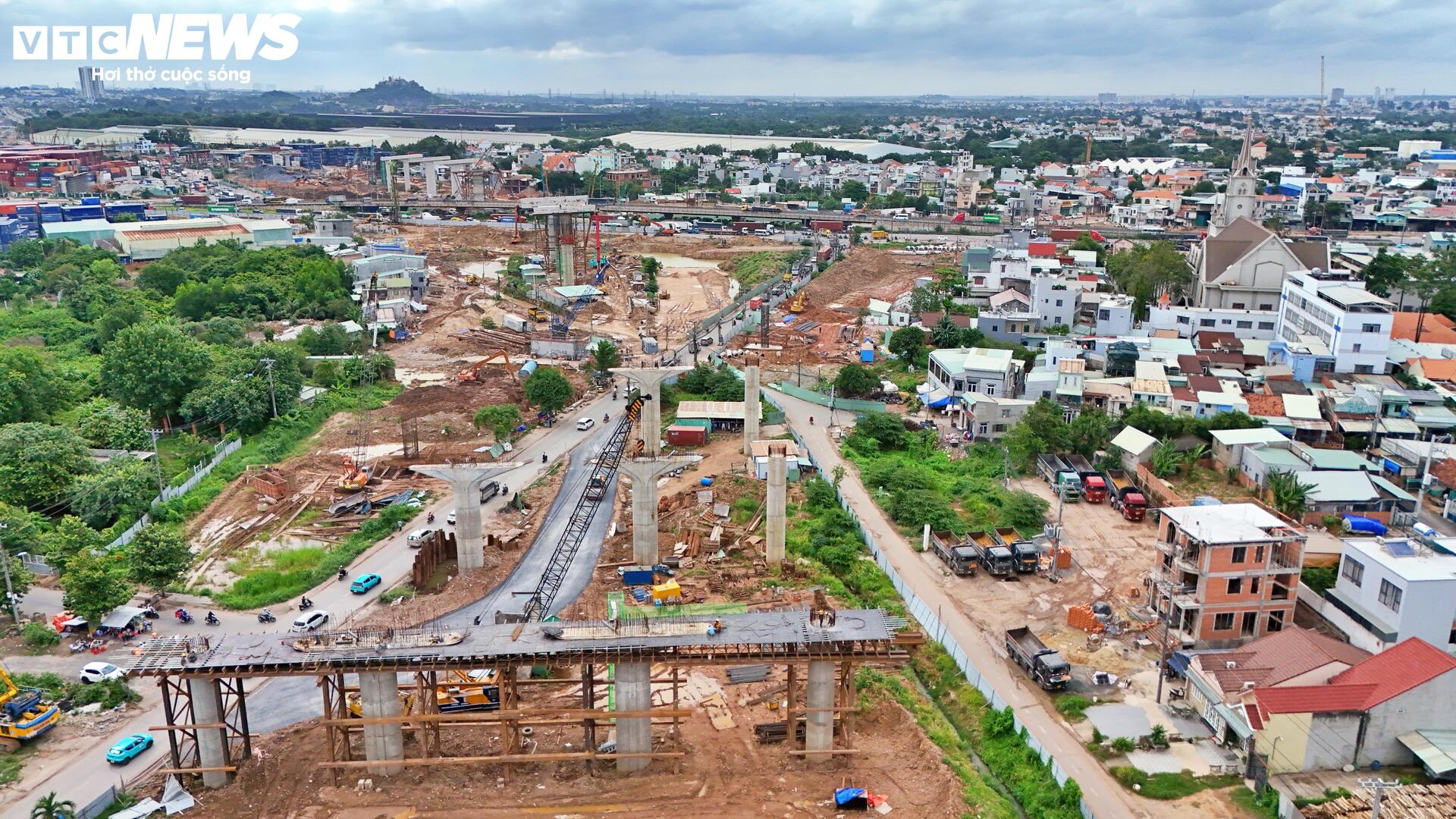 Cận cảnh 'đại công trường' nút giao phức tạp nhất Vành đai 3- Ảnh 14. Cận cảnh 'đại công trường' nút giao phức tạp nhất Vành đai 3- Ảnh 14.