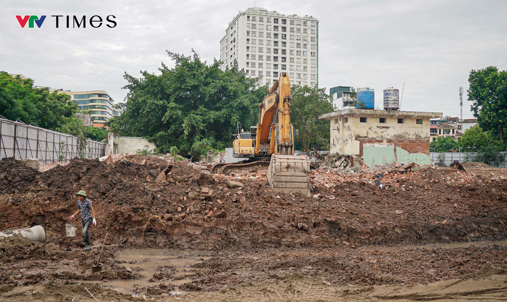 Tăng tốc thi công đường Hùng Vương trước thềm Đại lễ 2/9- Ảnh 10. Tăng tốc thi công đường Hùng Vương trước thềm Đại lễ 2/9- Ảnh 10.