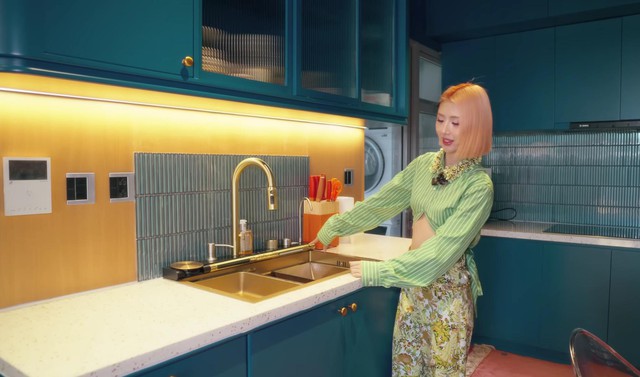 Dân mạng “khóc thuê” khi Quỳnh Anh Shyn bán penthouse 12 tỷ, giờ quay xe khi thấy cô khoe nhà mới nghệ gấp 10 lần!- Ảnh 14.